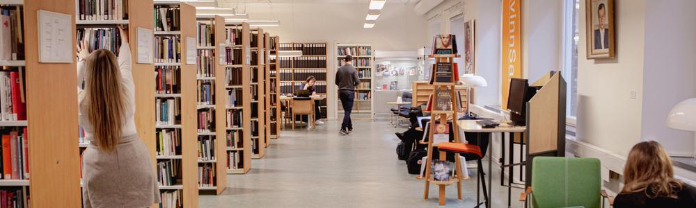 KvinnSams biblioteksrum